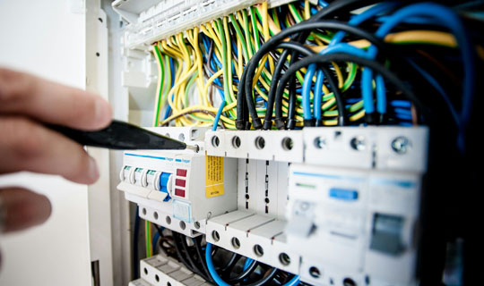 Electrical Level 3 - Maintenance and Operations Engineering Technician